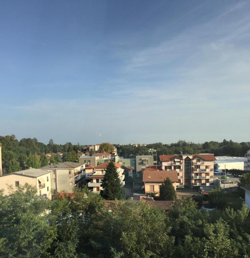 TOP-Floor Malpensa Appartement Gallarate Buitenkant foto